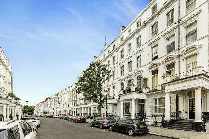 Гостиница The Kensington High Street Collection в Лондоне
