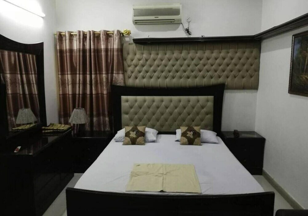 Фото Autobahn Guest house