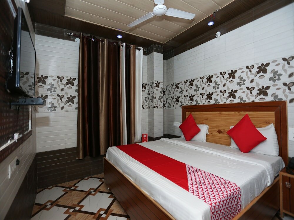 Фото Oyo 28835 Hotel Star