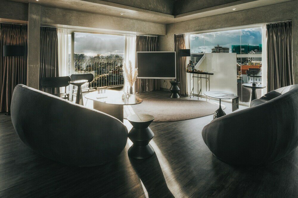 Фото Royal Duong Noi Hotel