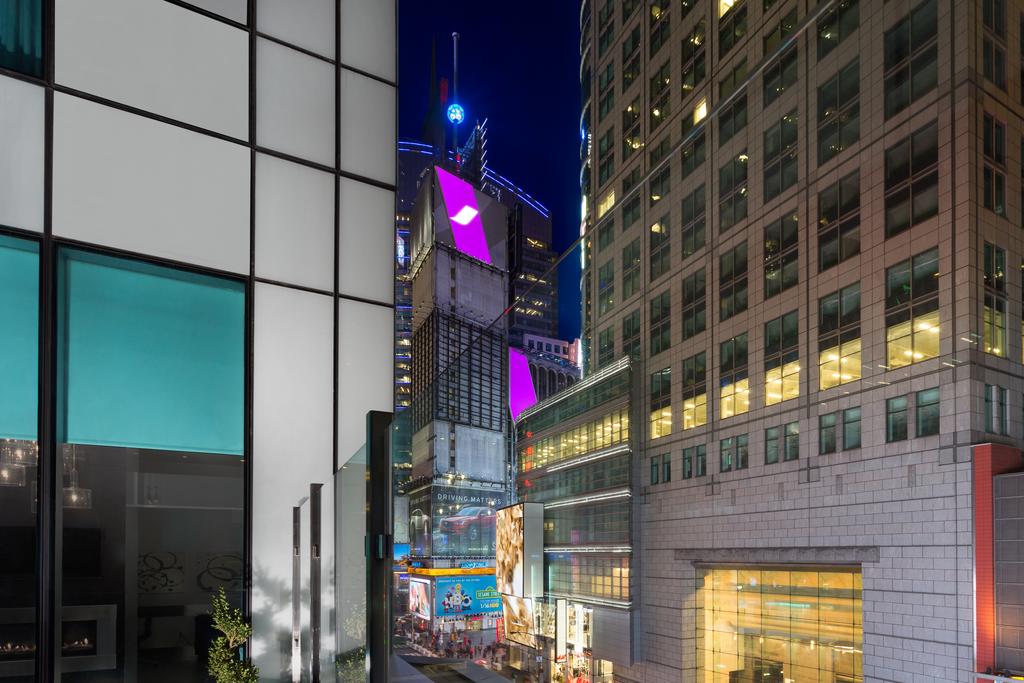 Фото Hilton Garden Inn New York-Times Square Central