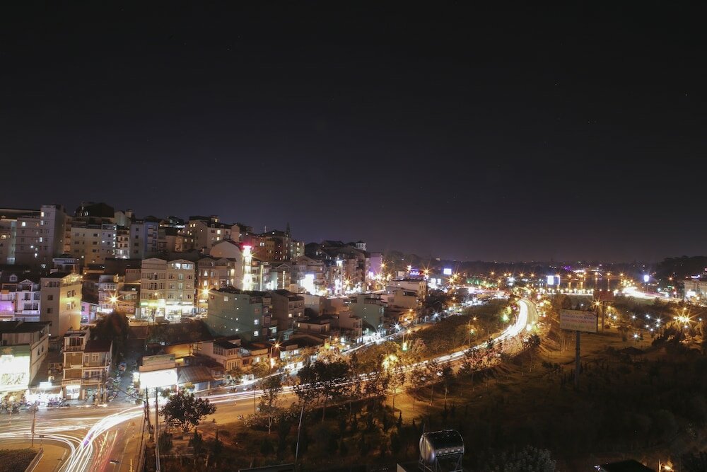 Фото Hoang Minh Chau Ba Trieu Hotel