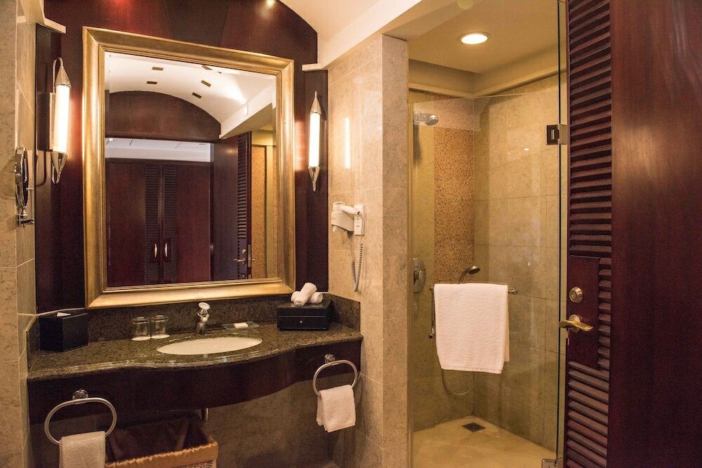 Фото Dongguan Mcb Lake Hotel