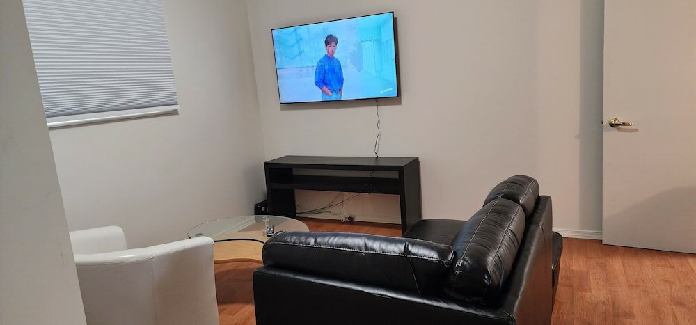 Фото Chesskings Car Rental Guest House