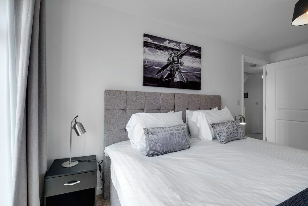 Фото Ferndale Serviced 4 Bedroom 2 Bath House