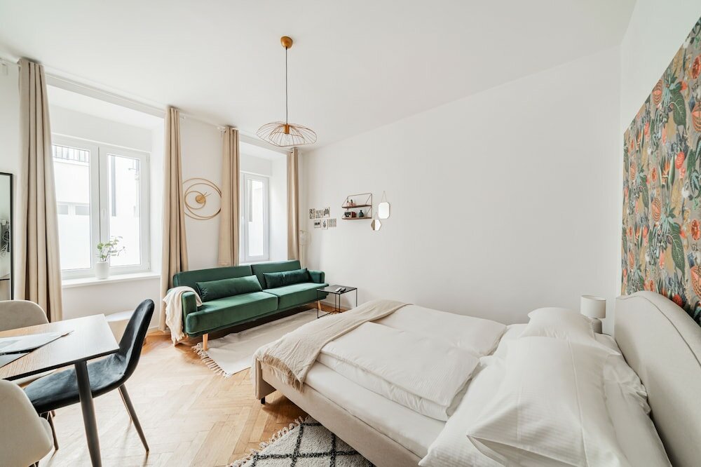 Фото The 15s Apartments