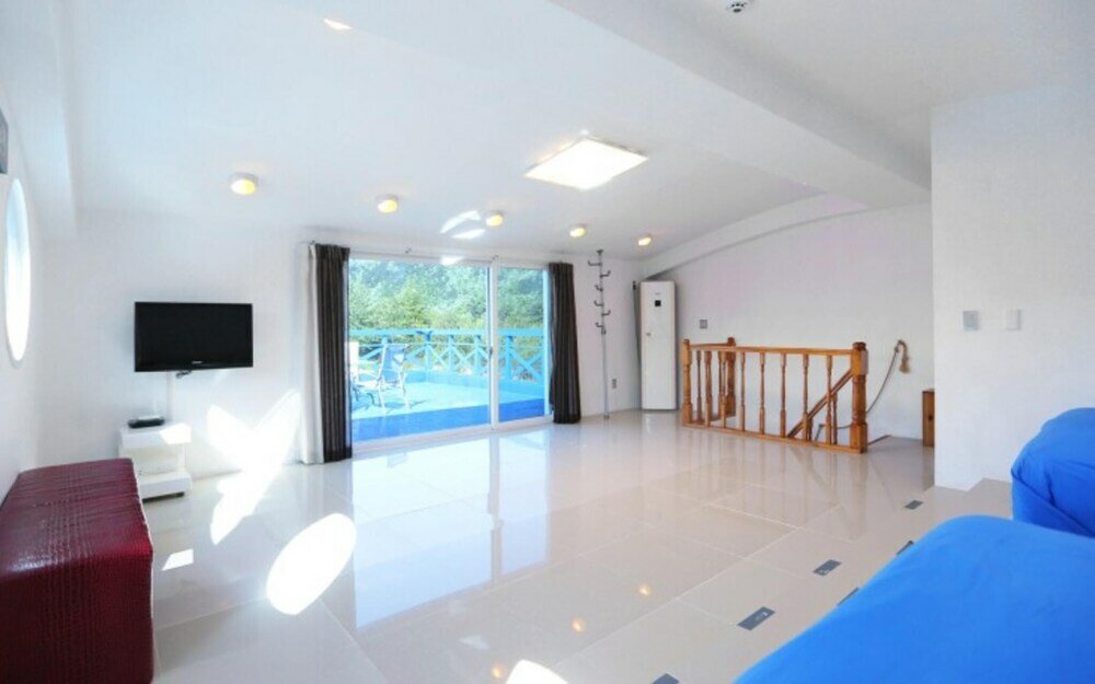Фото Yangyang Lodes Pool Villa