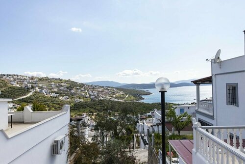 Гостиница Superb Villa With Sea View in Bodrum в Миласе
