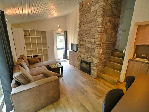 Гостиница Renovated Bungalow Near the Lake of Vallée de Rabais in Virton
