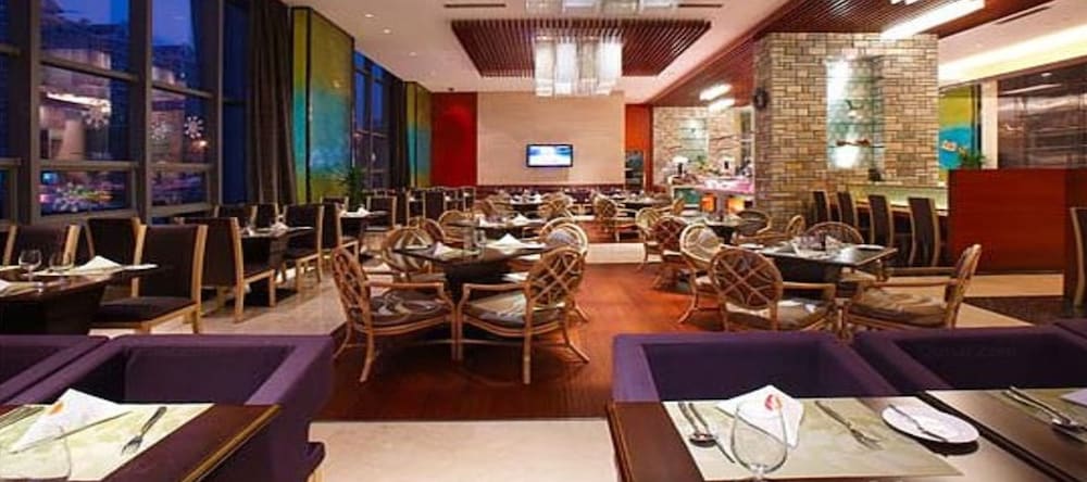 Фото Golden Tulip Wuhan Wangjiawan