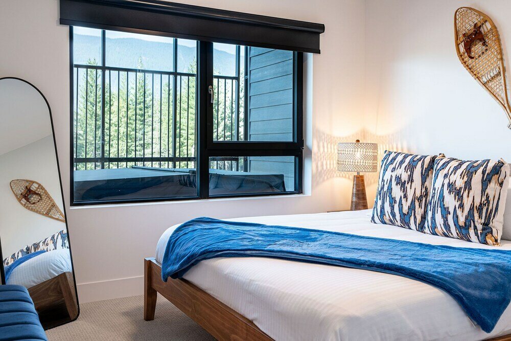 Фото Alpine Haven by Revelstoke Vacations