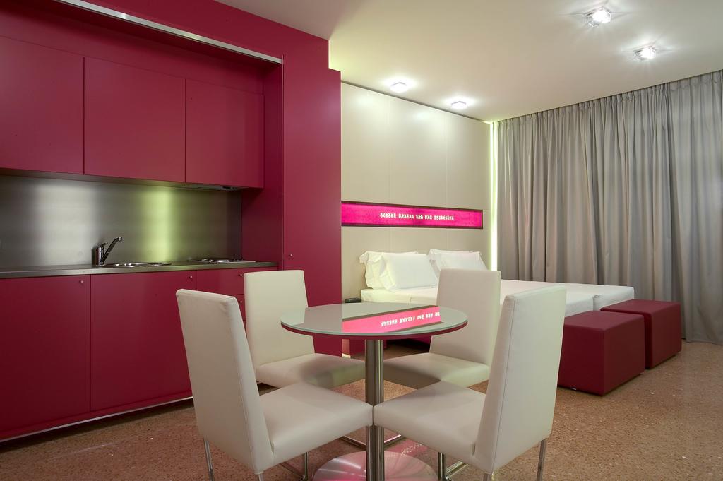 Фото Una Hotels Bologna Centro