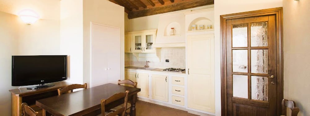 Фото Il Casale di Donoratico con piscina