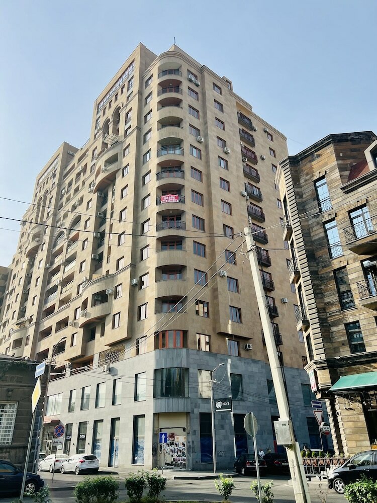 Фото Rooftop City View apartments