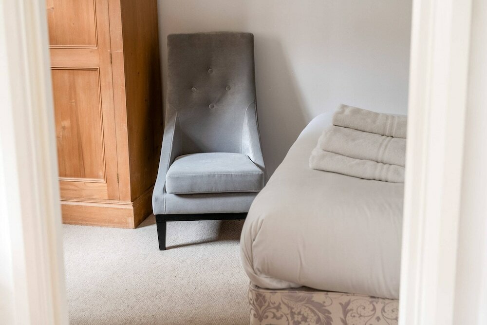 Фото Gorgeous Putney Flat