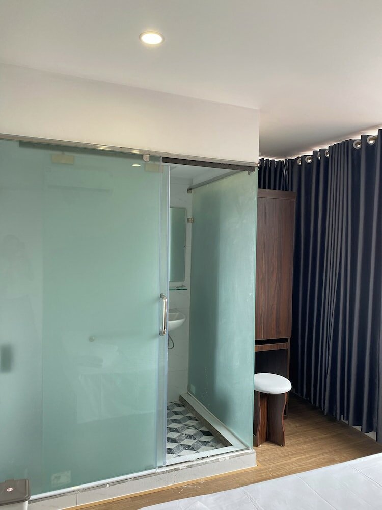 Фото Hanoi Adela Hotel