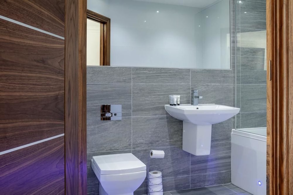 Фото Canada Lodge and Lake