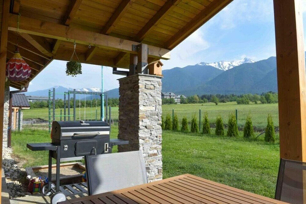 Фото Luxurious Chalet near Pirin Golf Resort