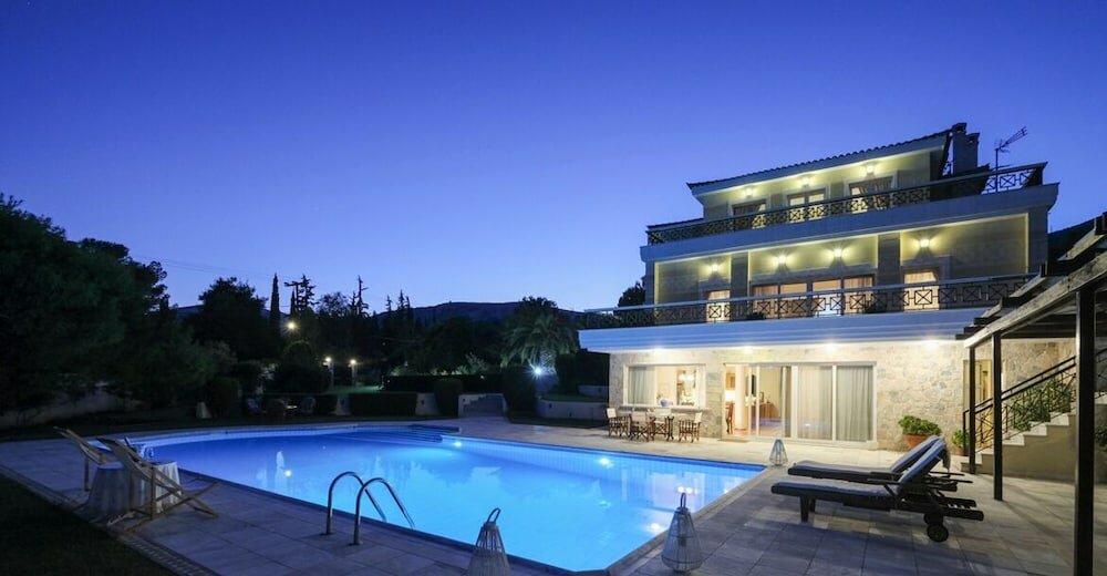 Фото Sublime Luxurious homm Villa in Paiania