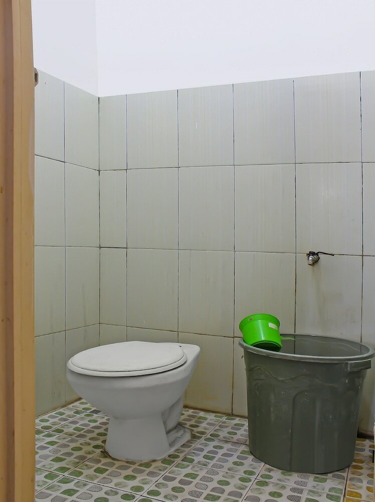 Фото Oyo 92593 Penginapan Sultan Haji 1