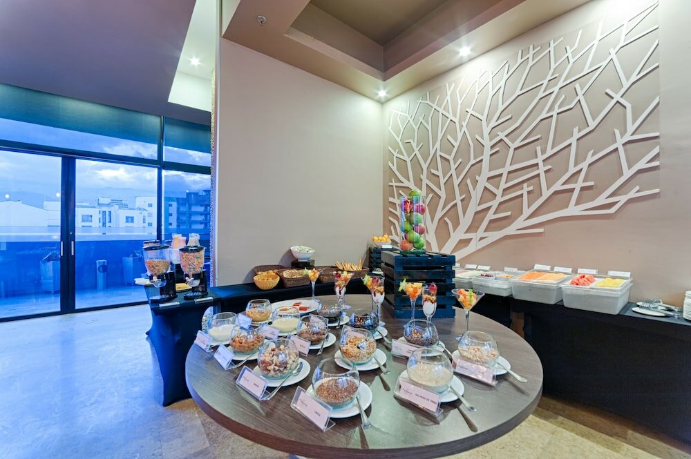 Фото Hotel Mocawa Plaza Armenia