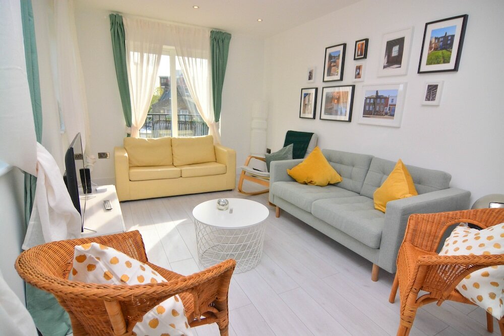 Фото Macarena Wharf Apartments