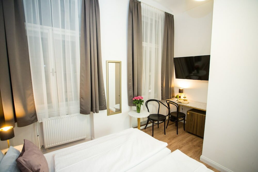 Фото Pension Central - Self Check-in