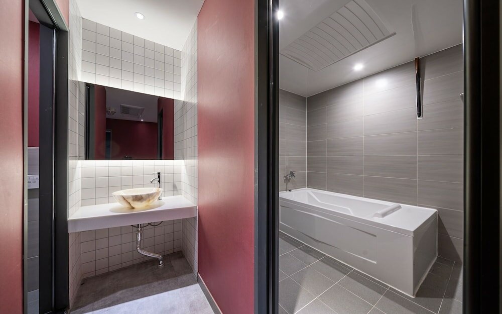 Фото Yongin Soseol Smith Hotel