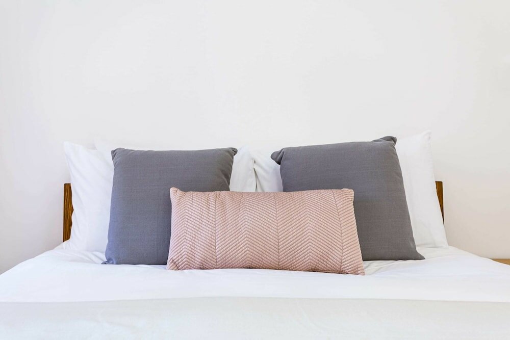 Фото Bright & Comfortable Angel Apartment