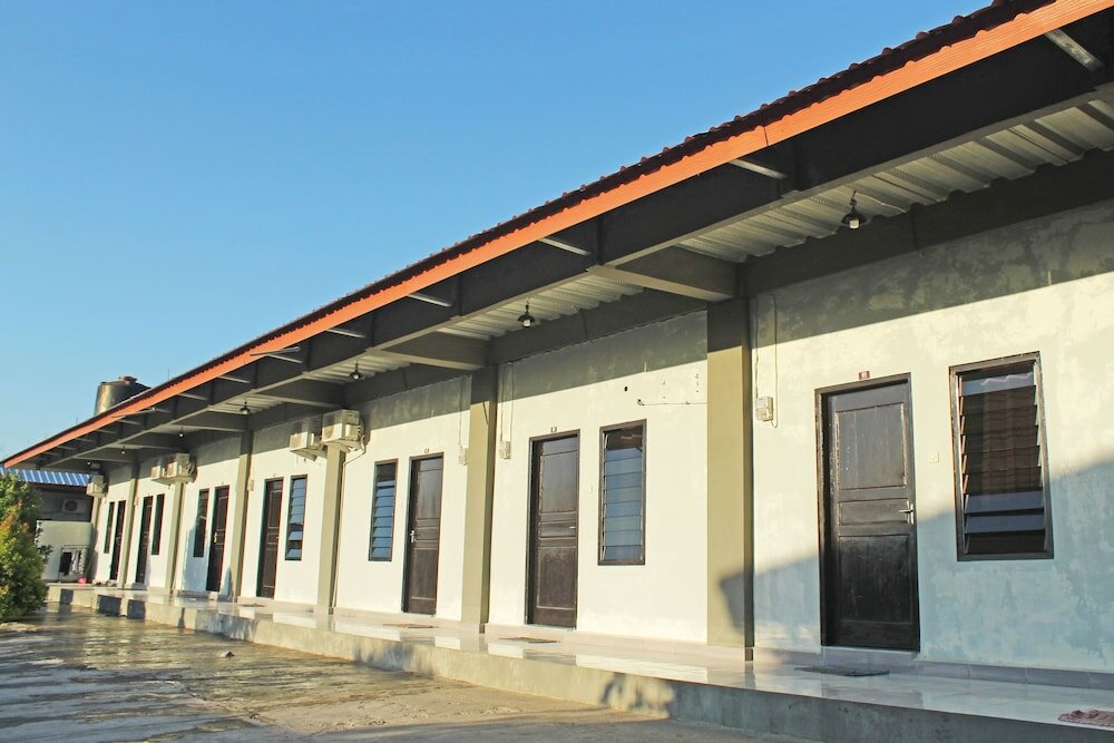 Фото Oyo 92961 Amor Kost