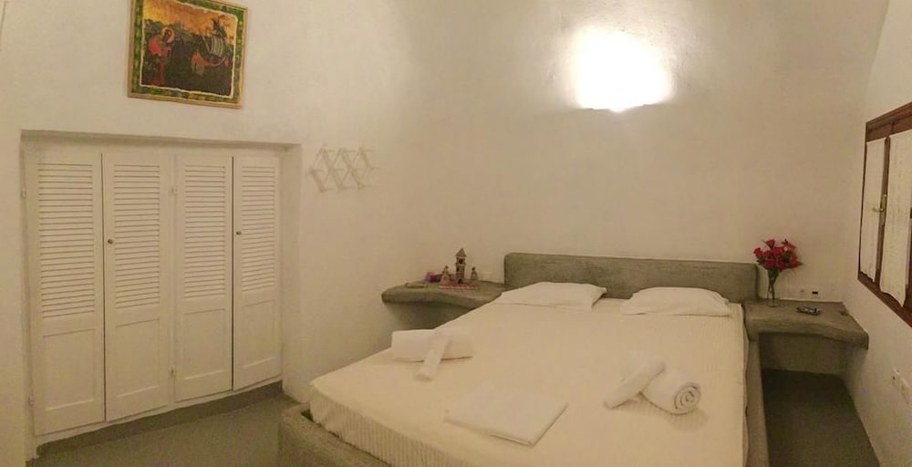 Фото Tzannis Cave House