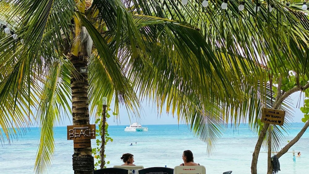 Фото Crown Beach Villas