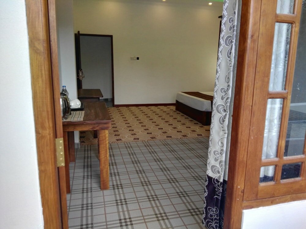 Фото Hotel Akashayaam