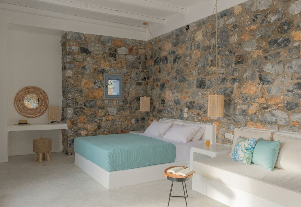 Фото Nisides Suites