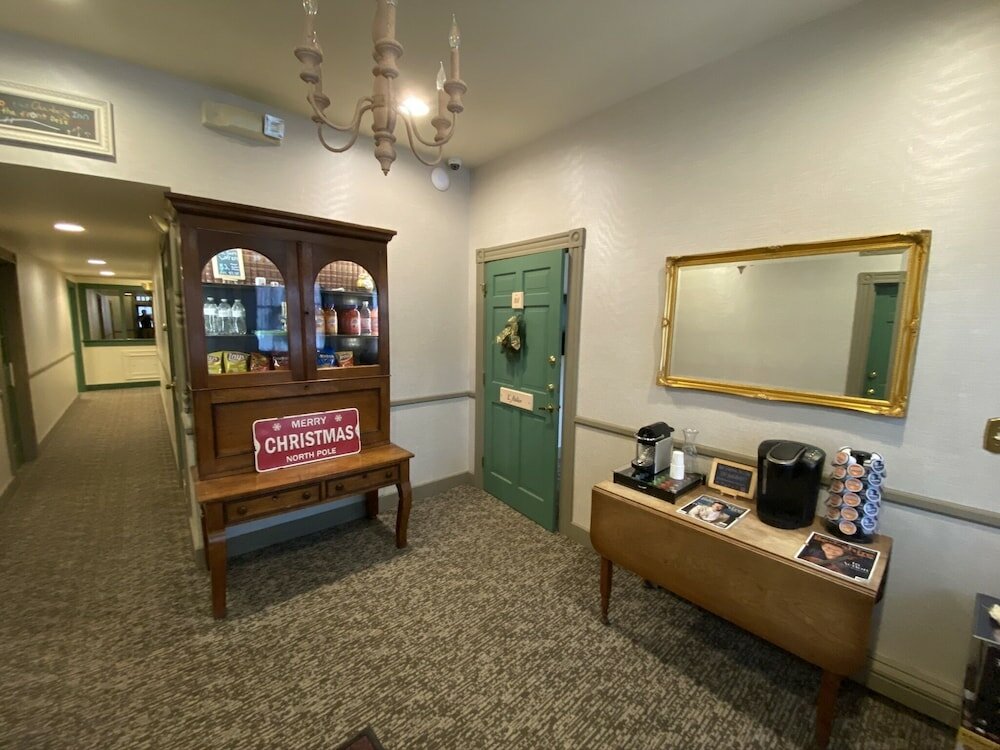 Фото Chambery Inn