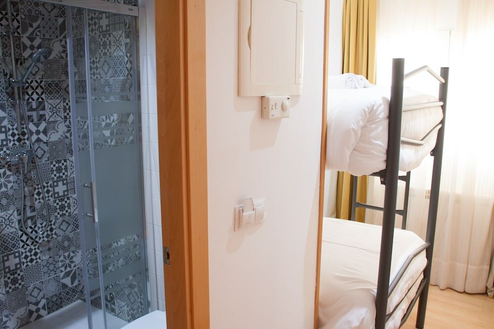 Фото Hostal Cuéntame Evolución Auto check in