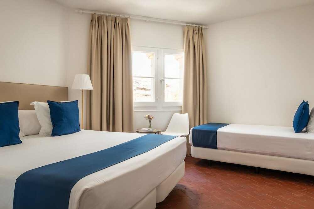 Фото Hotel Medium Sitges 1883