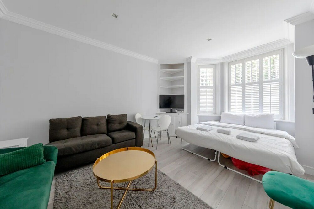 Фото Fantastically Located 1bd Flat, Knightsbridge