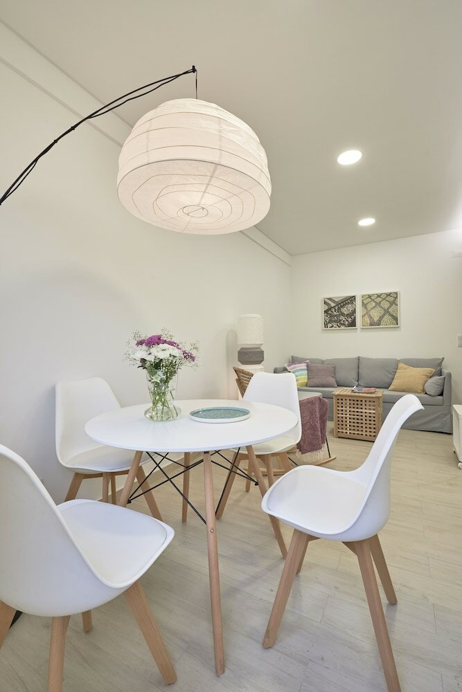 Фото Light Apartment W Balcony Apartment by TimeCooler