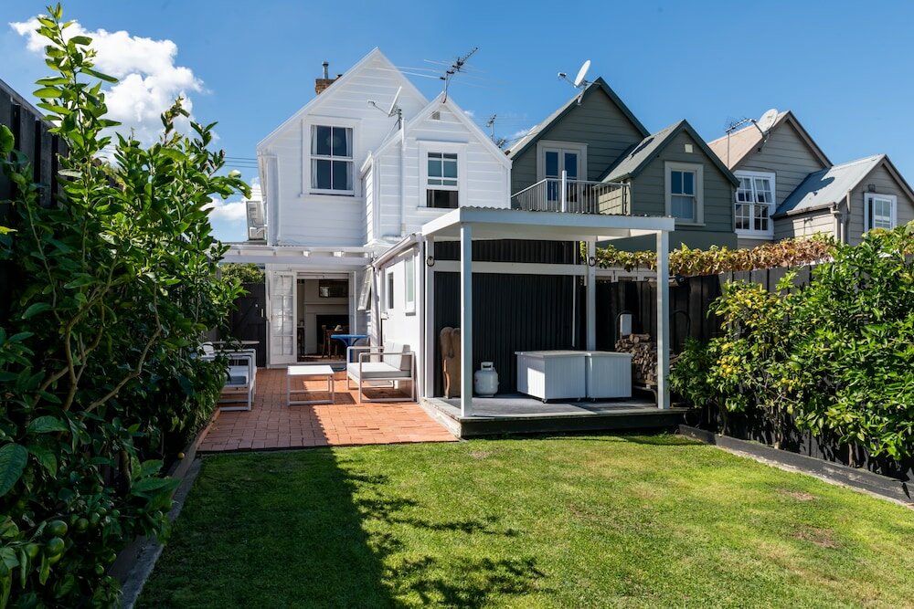 Фото Timeless Heritage Grey Lynn 2br Beauty
