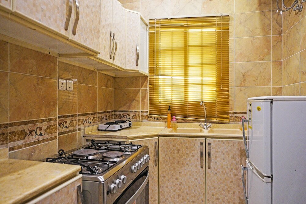 Фото Oyo 649 Al Thuraya Palace Apartments