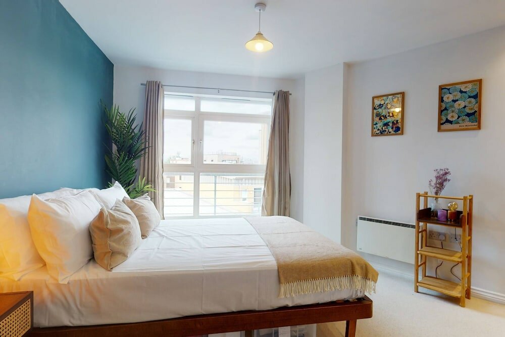 Фото Cozy Hackney Apartment