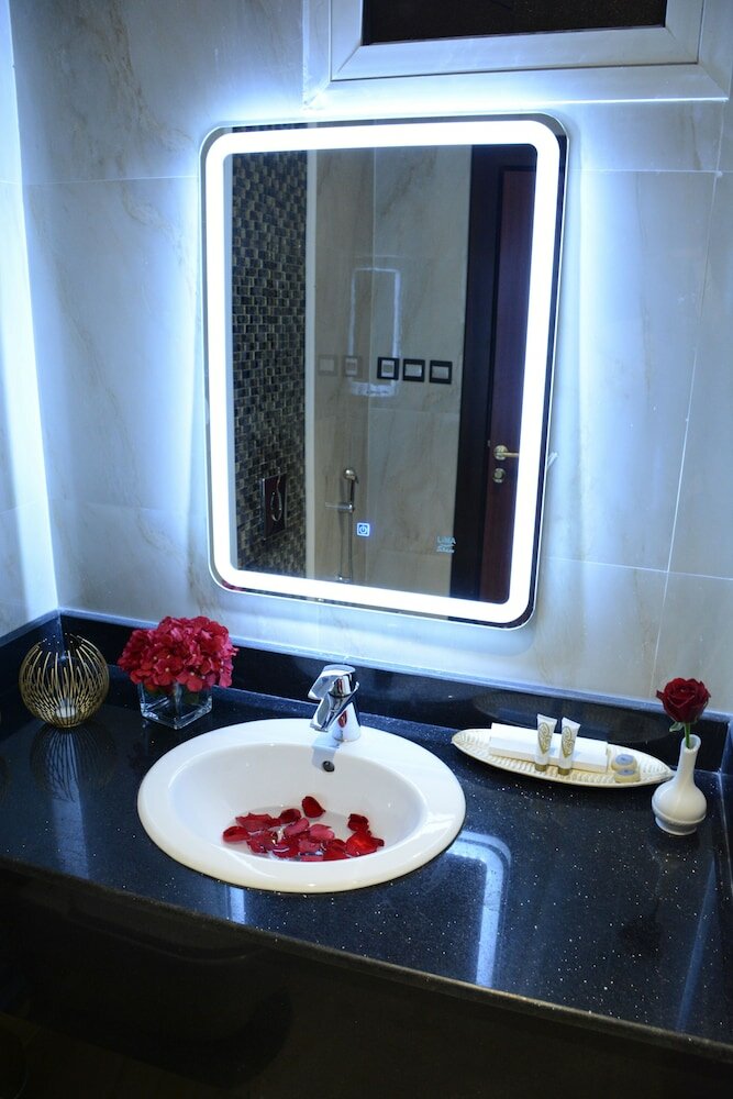 Фото Al-Ewan Hotel Apartments