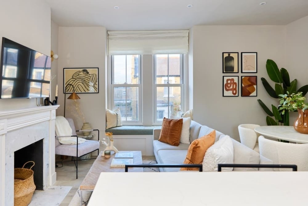 Фото The Fulham Loft - Captivating 2bdr Flat With Terrace