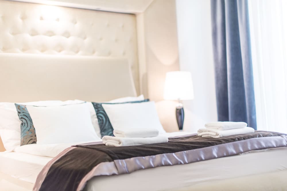 Фото Venus Apartments - Liberty Bridge