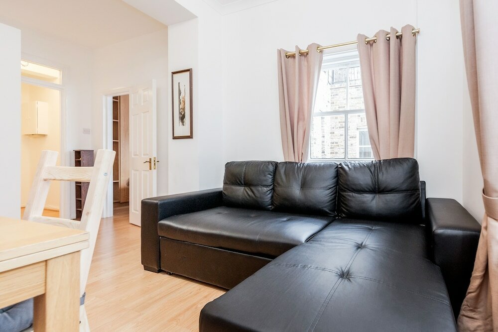 Фото Kings Road Apartments