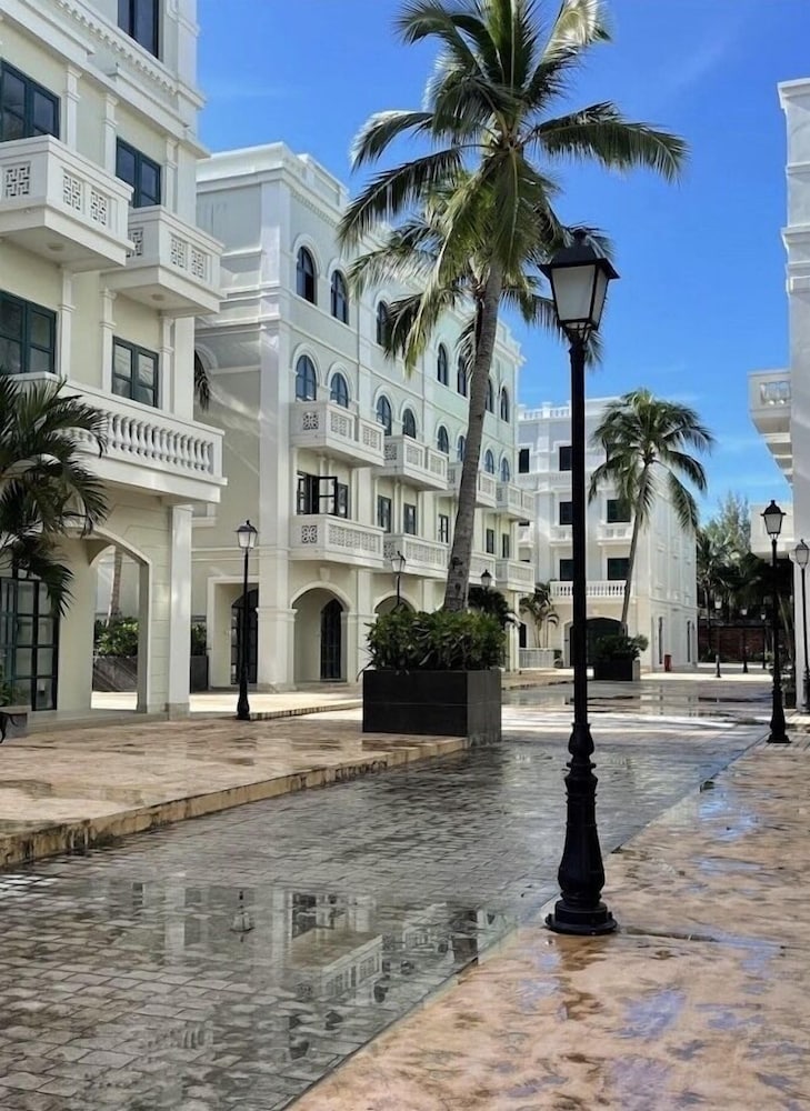 Фото Golden Dragon Hotel