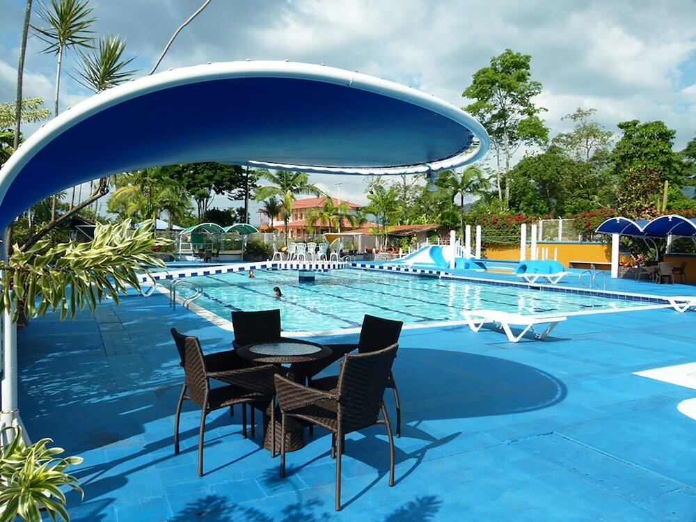 Фото On Vacation Karlaká