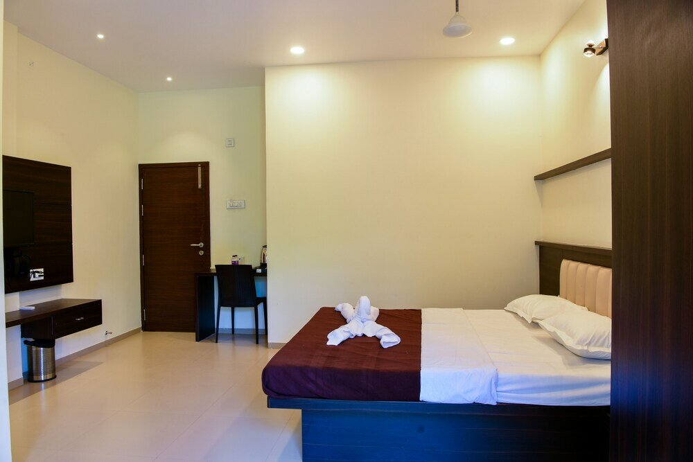 Фото Malvan's Aishwarya Hotel