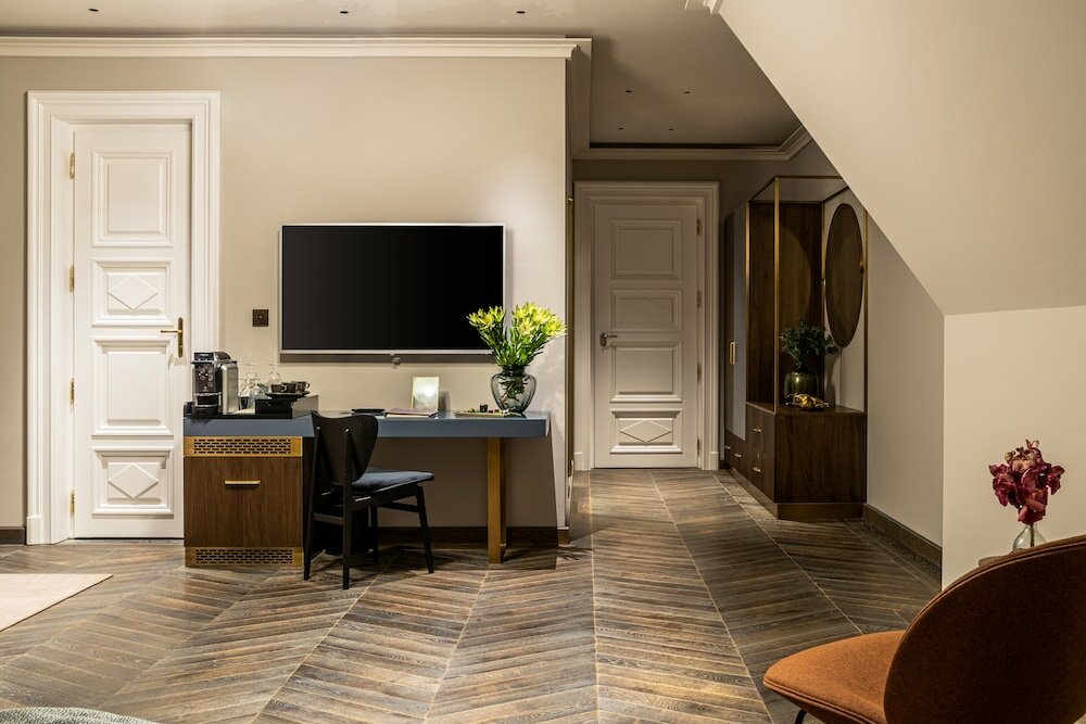 Фото Botaniq Castle of Tura